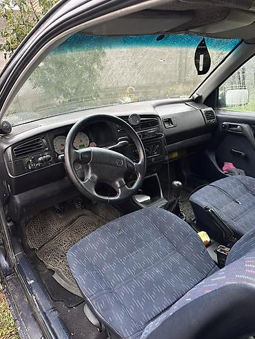 Volkswagen: Volkswagen Golf: 1992 г., 1.8 л, Механика, Бензин, Хэтчбэк — 2