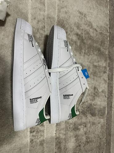 superstar: Кроссовки Adidas Superstar Новые,ни разу не надевали,причина — 1