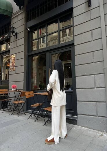 Kompleti: Trikotažni Komplet ✨
Vel : ( UNIVERZALNA ) 🔥
Cena : 3500 din 🔝 — 6