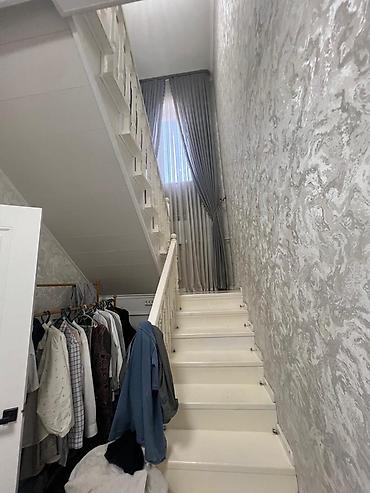 Продажа коттеджей и домов: 🏡 **Продается 2-этажный дом в ж/м Ала-Тоо-1!** ✨ **200 м² | 5 соток | at lalafo.kg — 13 Продажа коттеджей и домов: 🏡 **Продается 2-этажный дом в ж/м Ала-Тоо-1!** ✨ **200 м² | 5 соток | — 13