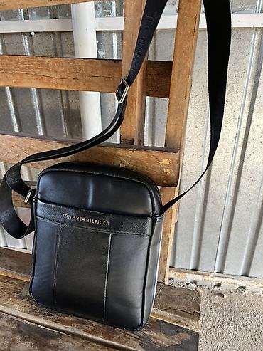 барсетка лакосте зеленая: Барсетка, Tommy Hilfiger, Материал: Экокожа, Застежка на молнии, Б/у — 1