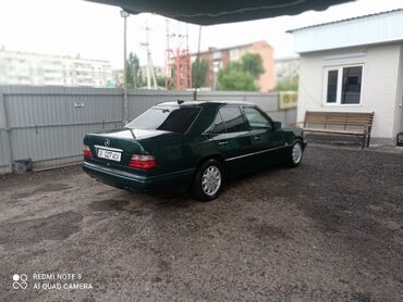 автомобил мерс: Mercedes-Benz E 220: 1995 г., 2 л, Механика, Бензин, Седан