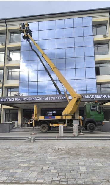 аренда учебный центр: Сдаю автовышку, 26 м., Почасово