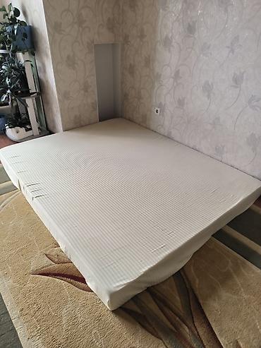 bed sheets: Продаю хороший мягкий большой матрас - Размер: двуспальный (ширина — 2