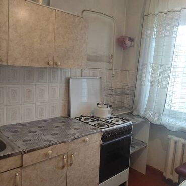 4 комнатная квартира в бишкеке в Кыргызстан | Уборка помещений: 2 комнаты, 44 м², 104 серия, 4 этаж