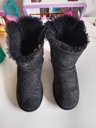 nike gore tex cizme: Ugg boots, UGG, Size - 33