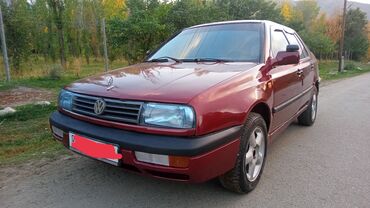 объем 1: Volkswagen Vento: 1992 г., 1.8 л, Механика, Бензин