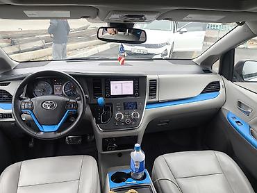 Toyota: Toyota Sienna: 2018 г., 3.5 л, Автомат, Бензин, Минивэн — 7