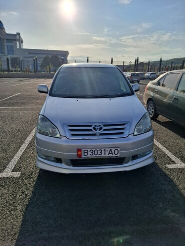 Toyota: Toyota Ipsum: 2003 г., 2.4 л, Автомат, Бензин, Минивэн