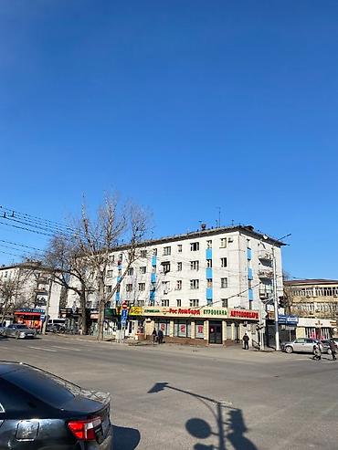 Коммерциялык мүлк: Кеңселерди сатуу 59 м², Ремонтсуз, Көп кабаттуу имарат, 1 кабат — 4