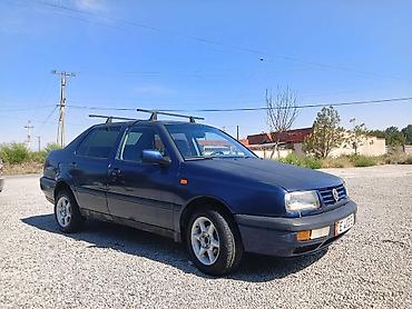 mini ev: Volkswagen Vento: 1992 г., 1.8 л, Механика, Бензин, Седан — 1