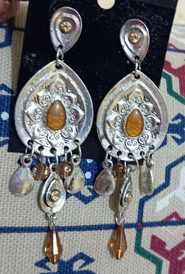 Sırğalar: Bujeteryaların birdənəsi 3 manat — 23