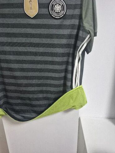 Majice: Adidas Climacool FIFA 2014 majica u odličnom stanju. Veličina XL — 9