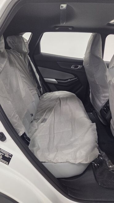 Changan: Model: Qiyuan Q05 125 km AIR (ağ rəngli, SUV) Xüsusiyyətlər və dizayn — 6