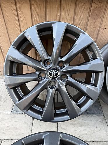диски тойота камри: Литые Диски R 17 Toyota, Комплект, отверстий - 5, Б/у — 2