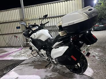 t max: Туристический мотоцикл класса sport-touring, белый.benelli 600 кубов — 4