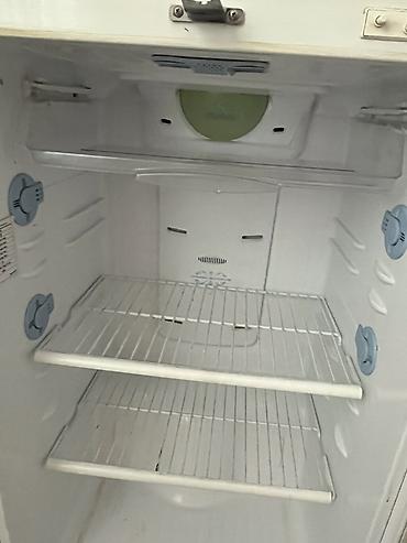iphone 8 barter var: Samsung iki qapılı soyuducu - Üst kamera: dondurucu. İçəridə metal — 6
