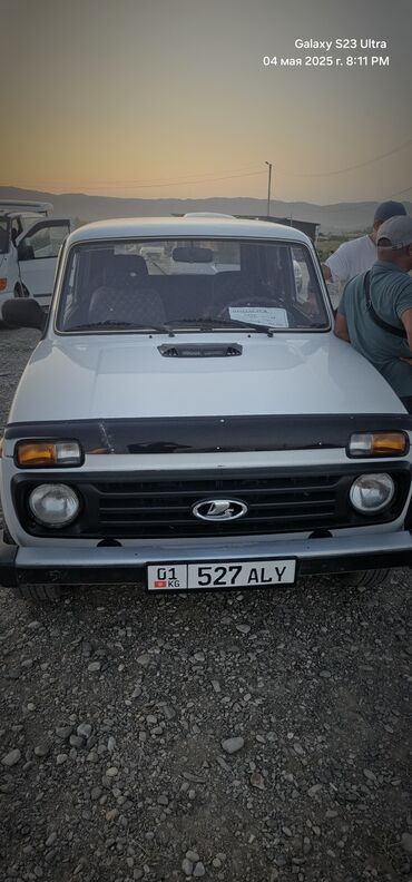 ВАЗ (ЛАДА): ВАЗ (ЛАДА) 4x4 Нива: 2011 г., 1.7 л, Механика, Бензин