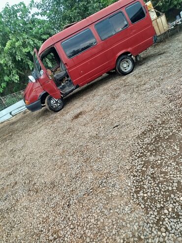 рено 19 запчасти б у: Qırmızı rəngli miniven/bus korpusu - Korpus: Uzun baza, sürgülü yan