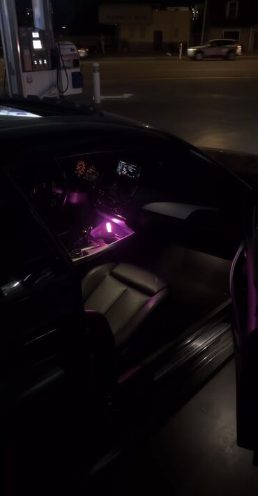 Другие аксессуары для салона: USB-светильник в салон