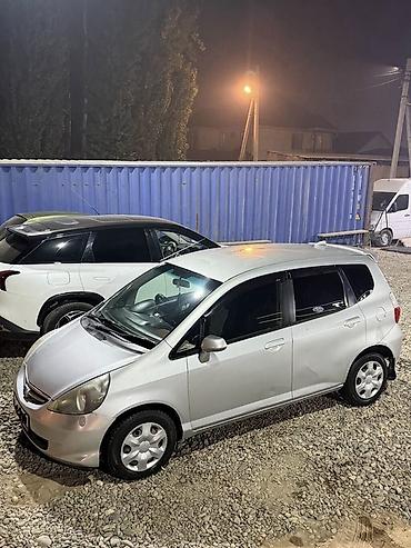 люк 124: Honda Fit: 2003 г., Автомат, Бензин, Хэтчбэк — 6