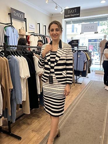 Pencəklər: Qadın geyim dəsti – zolaqlı blazer və don Metrolara çatdırılma — 1