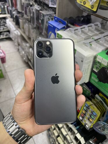 Apple iPhone: IPhone 11 Pro, Б/у, 256 ГБ, Черный, Защитное стекло, Чехол, 100 %