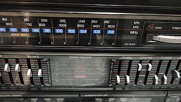 Другая аудиотехника: Без колонок, только сам центр, очень Винтажный, в хорошем состоянии — 6