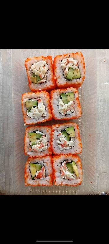 Готовые блюда, кулинария: Сеты роллов и суши - Классические и запечённые роллы: с лососем — 2
