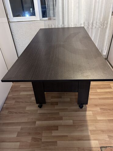 Masalar: Həm jurnalnı açılır olur ortalığ stol təzədi az işlənib çox az elə bil — 9