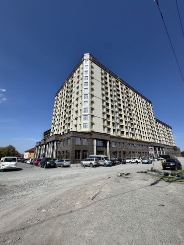 продается 3 комнатная квартира политех: 3 бөлмө, 126 кв. м, Элитка, 3 кабат, ПСО (өзү оңдоп түзөтүп бүтүү үчүн)