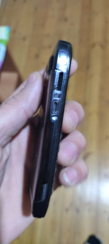 телефон fly champ: Nokia E71, цвет - Черный, Кнопочный