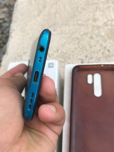 продаю чехол: Xiaomi, Redmi 9, 64 ГБ, цвет - Голубой, 2 SIM