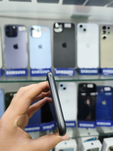 Apple iPhone: IPhone 8, 256 GB, Qara — 7