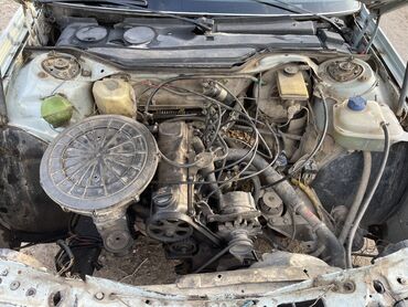 Audi: Audi 100: 1986 г., 1.8 л, Механика, Бензин, Седан — 10