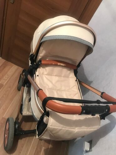 Modullu arabalar: Transformer araba, Yaş: <1 ay — 4