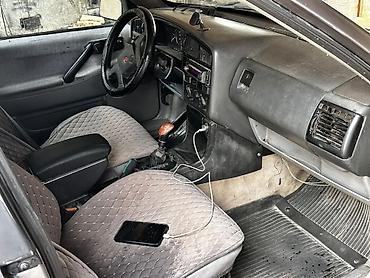 Продажа авто: Volkswagen Passat: 1989 г., 1.8 л, Механика — 1