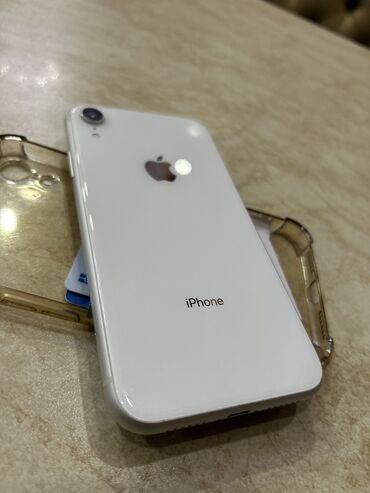 Apple iPhone: IPhone Xr, Б/у, 128 ГБ, Белый, Зарядное устройство, Чехол