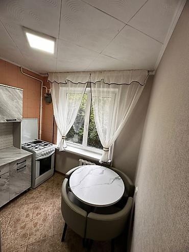 Продажа квартир: 2 комнаты, 44 м², 11 мкр 104 серия, 2 этаж — 7
