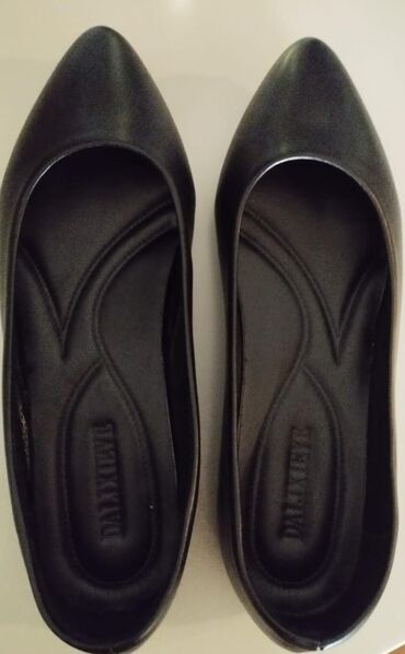 женские туфли с перфорацией: Балетки, Размер: 38, цвет - Черный, Новый