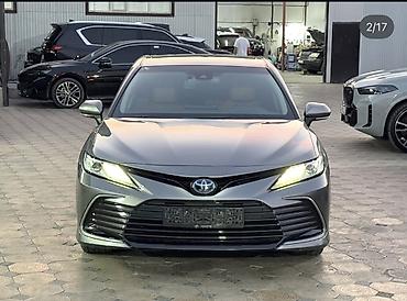 Toyota: Toyota Camry: 2023 г., 2.5 л, Вариатор, Гибрид, Седан — 2