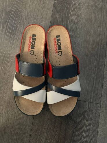 leon klompe bih: Fashion slippers, Leon, 39