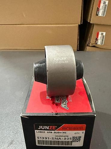 civic: Honda Civic ön razvalni (lower arm) 51391-SNA-305 * 51391-SNA-A03 * — 5