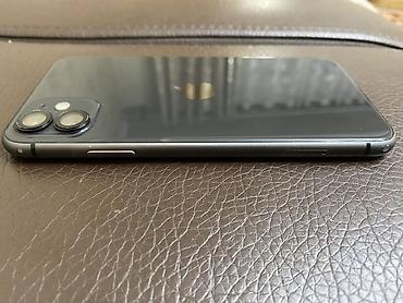 Apple iPhone: IPhone 11, Б/у, 64 ГБ, Черный, Чехол, 74 % — 5