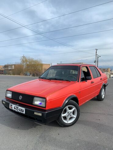 Volkswagen Jetta: 1985 г., 1.8 л, Механика, Бензин, Седан