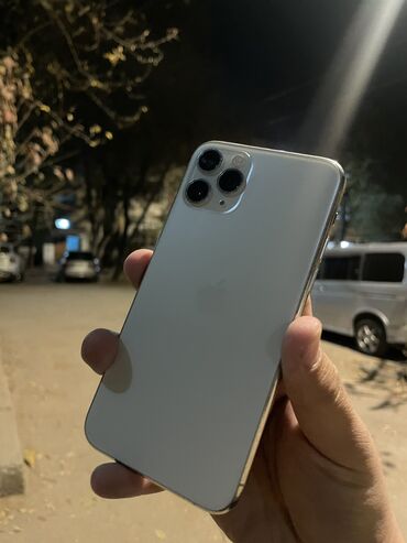 купить телефон айфон 11 бу: IPhone 11 Pro, Б/у, 256 ГБ, Белый, Защитное стекло, Чехол, 72 %