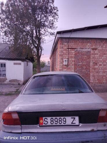 Ford: Ford Mondeo: 1995 г., 1.8 л, Механика, Бензин, Седан