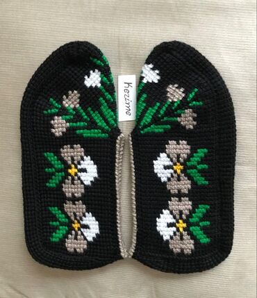 Dəstlər: Məhsul: Əl işi toxunma dəsti və naxışlı corab/başmaqlar Təsvir: - — 7