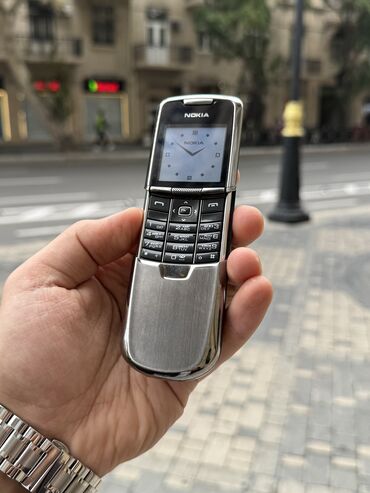 8800 nokia carbon: Nokia 8 Sirocco, < 2 GB Memory Capacity, Düyməli