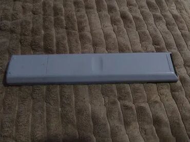Aksesoari za TV i video: 1. Loewe ÀSISST 2 Remote Control 2. Loewe RC 15702-10 Remote Control — 5